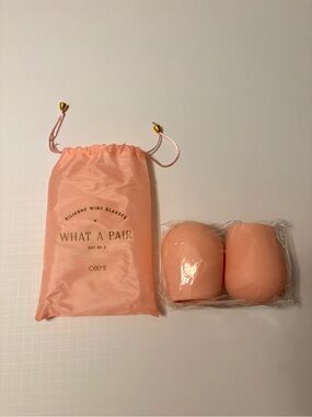 BNWT Odeme Pink Silicone Wine Glasses Pouch Set